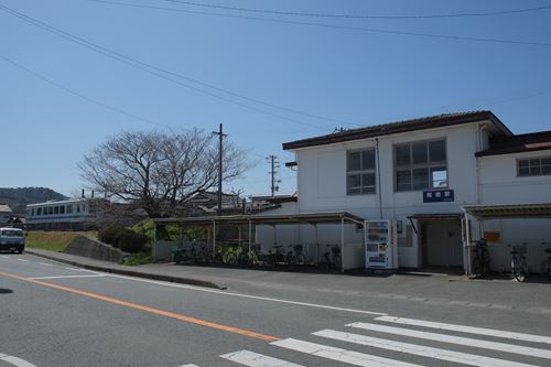 尾奈駅